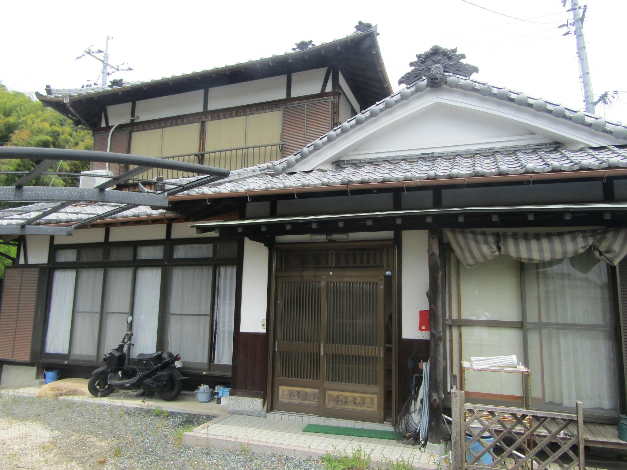House in Edashima, Hiroshima: Exterior