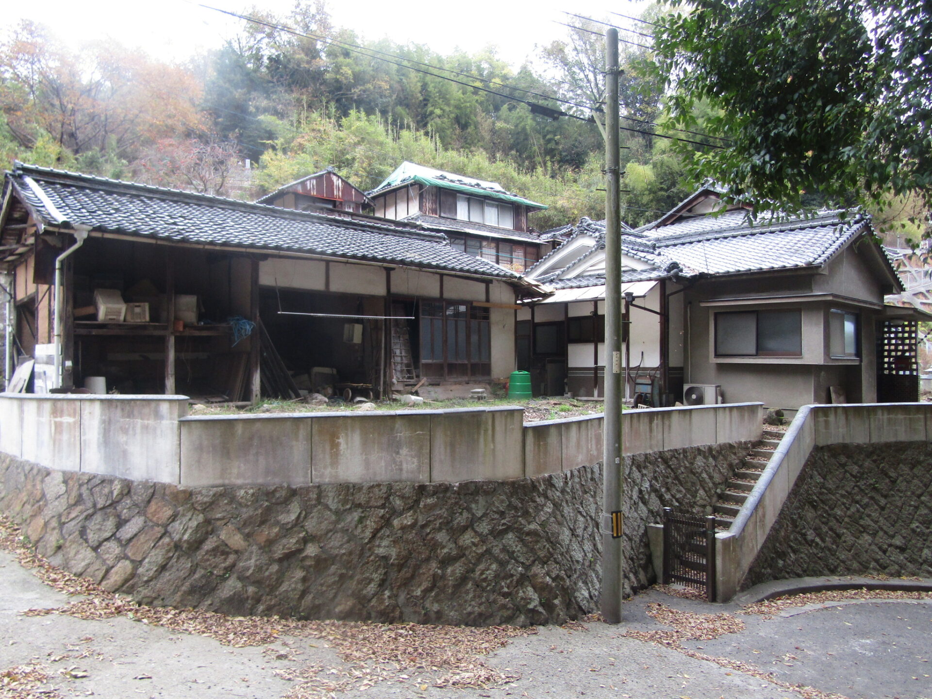 House in Edashima, Hiroshima: Exterior