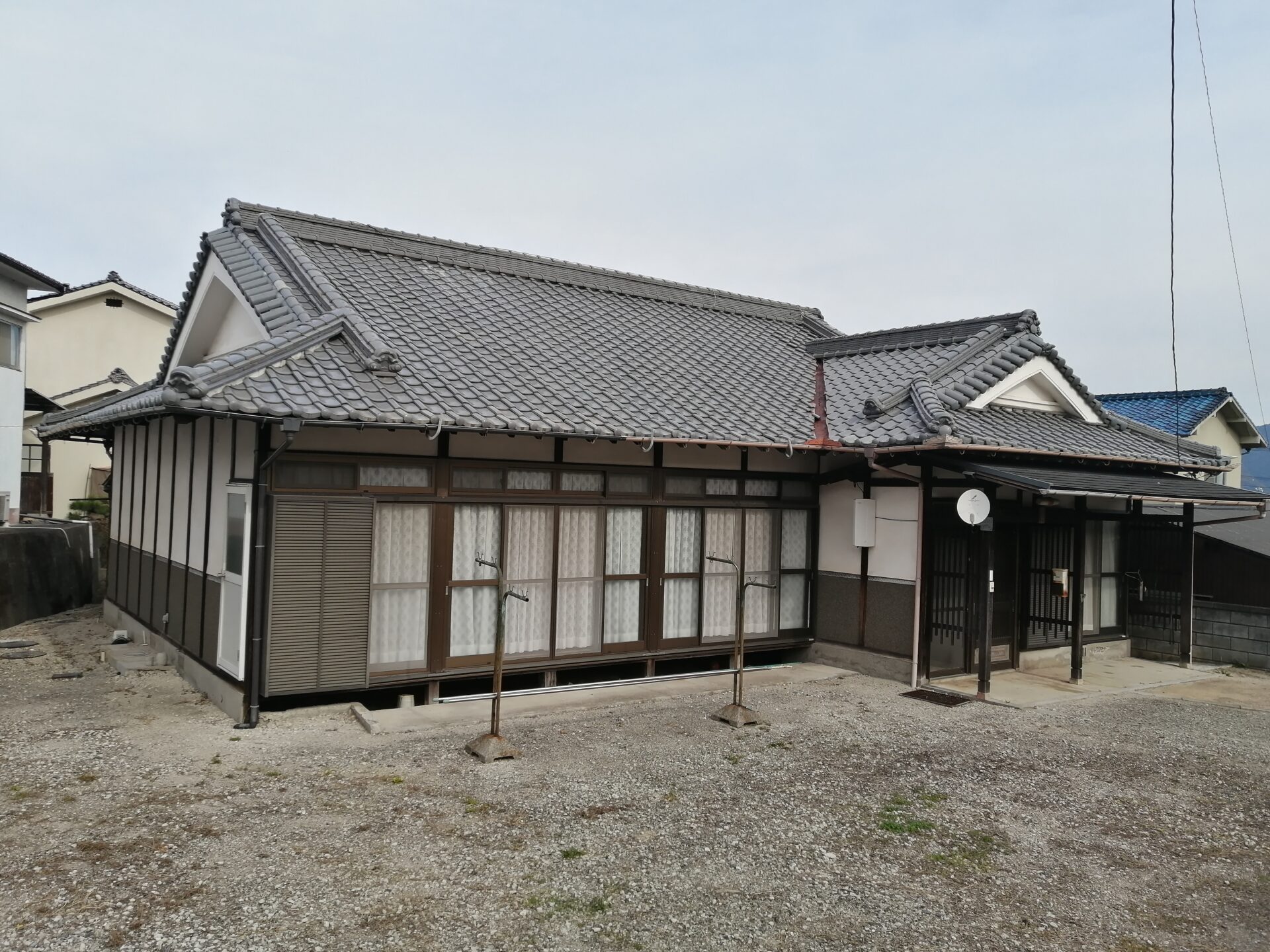 House in Edashima, Hiroshima: Exterior