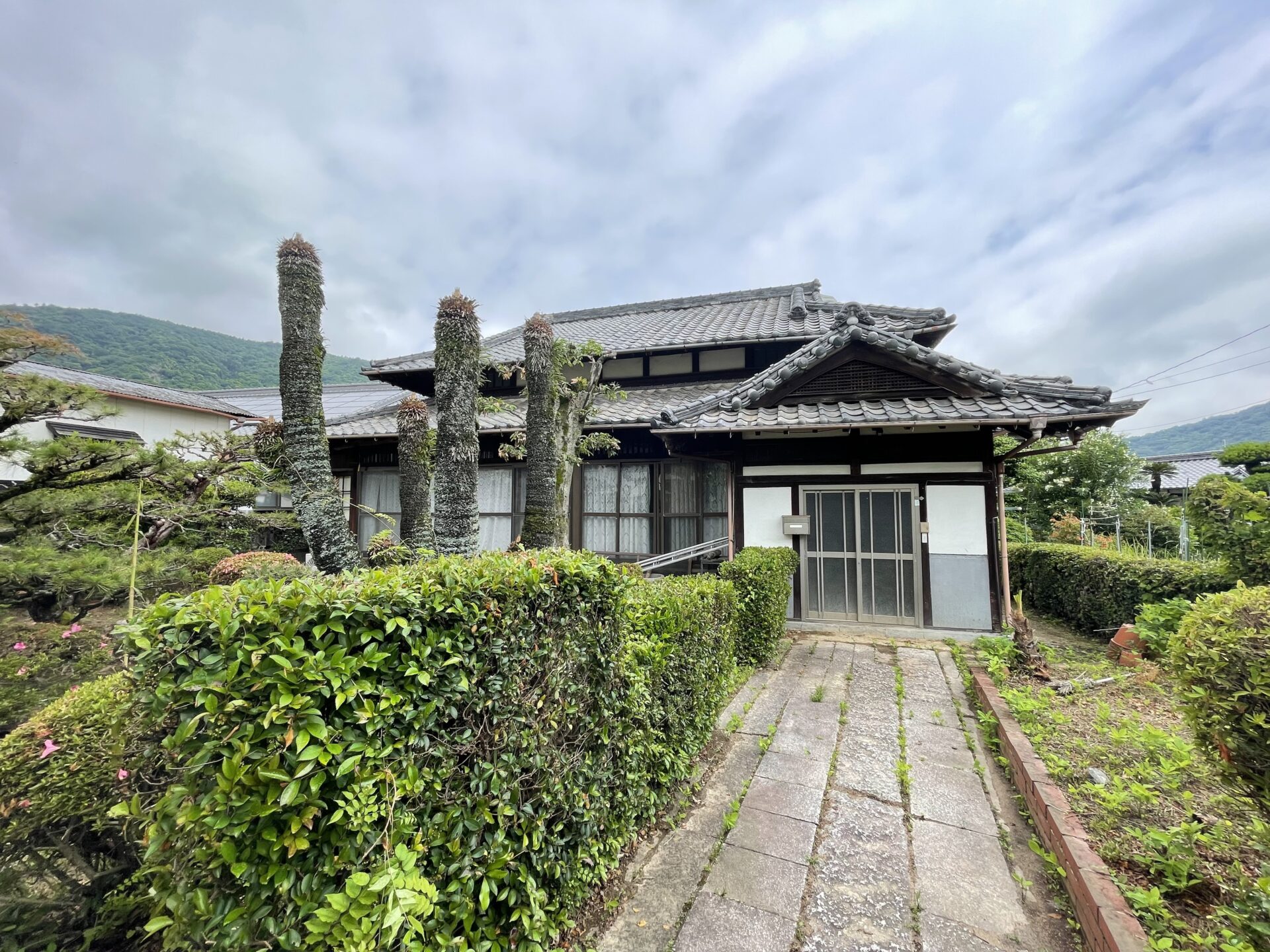 House in Edashima, Hiroshima: Exterior