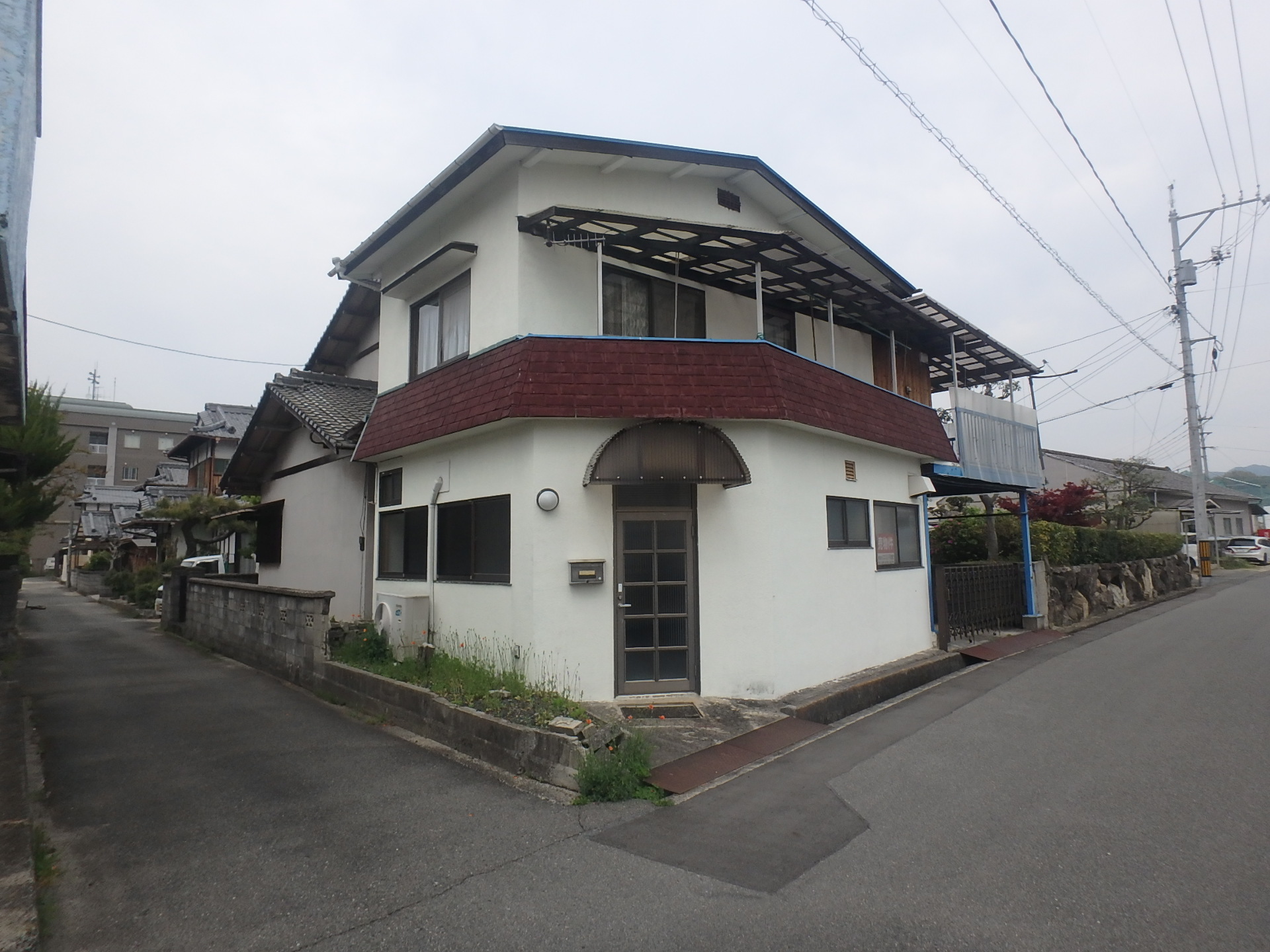 House in Edashima, Hiroshima: Exterior