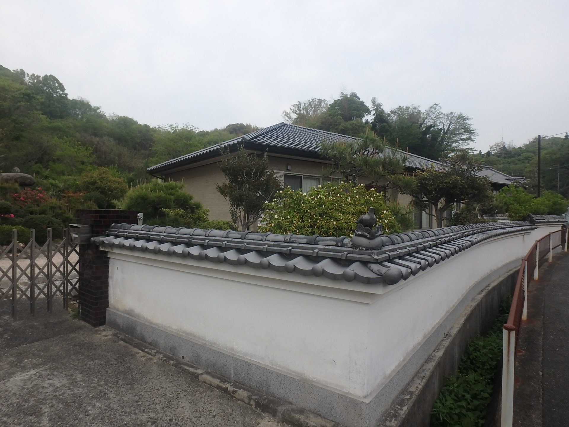 House in Edashima, Hiroshima: Exterior