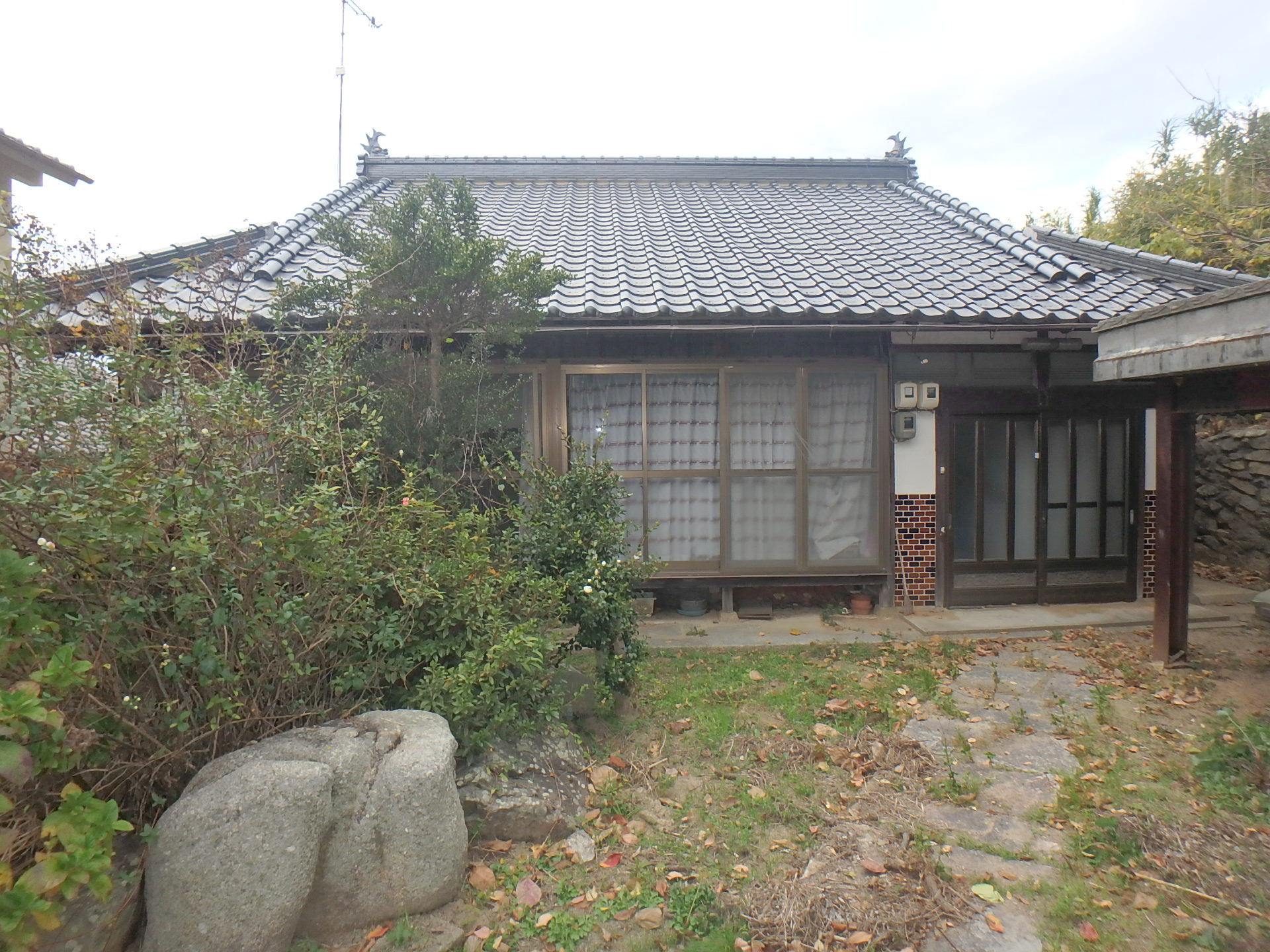 House in Edashima, Hiroshima: Exterior