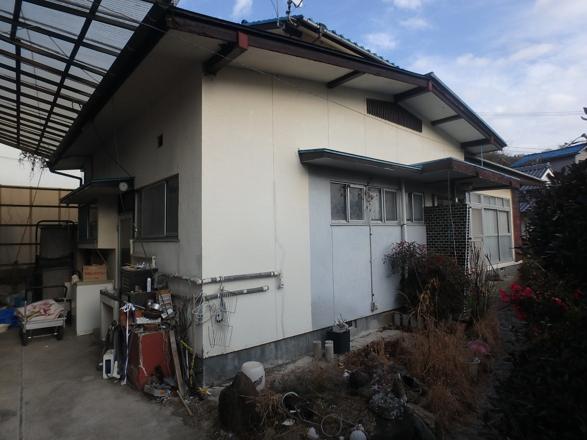 House in Edashima, Hiroshima: Exterior