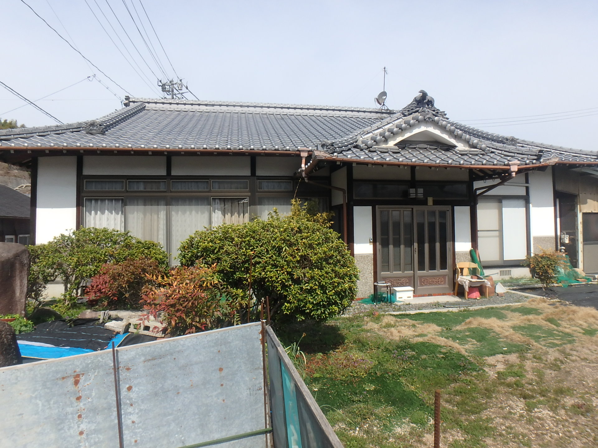 House in Edashima, Hiroshima: Exterior
