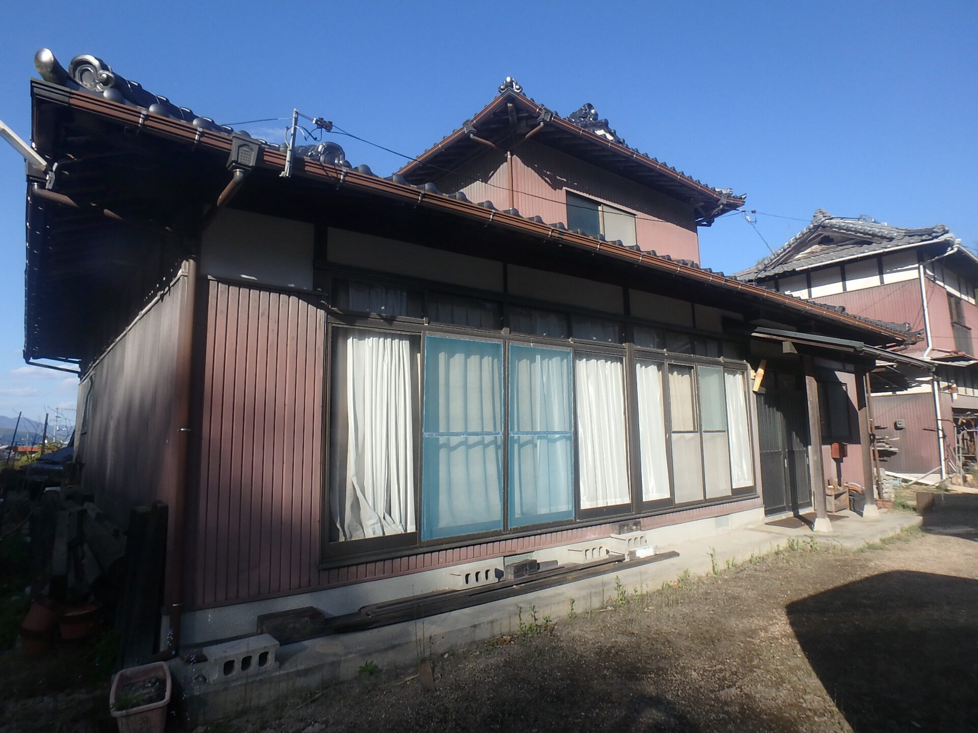 House in Edashima, Hiroshima: Exterior